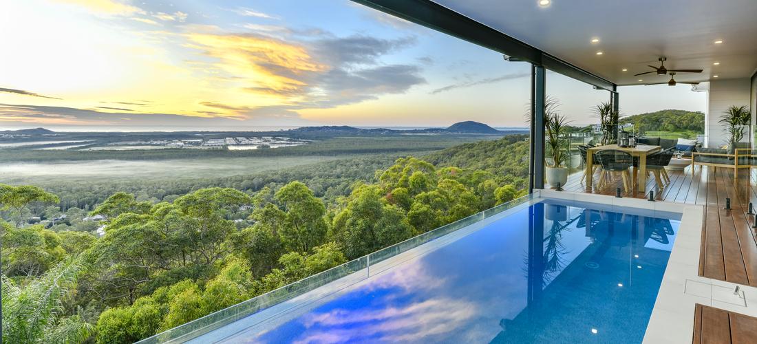 Pool View of wide scenery view and Deck 